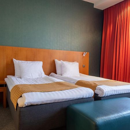 Hotel Oscar วาร์เคาส์ ภายนอก รูปภาพ