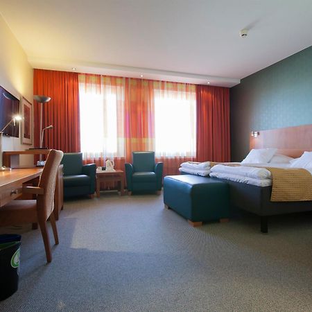 Hotel Oscar วาร์เคาส์ ภายนอก รูปภาพ