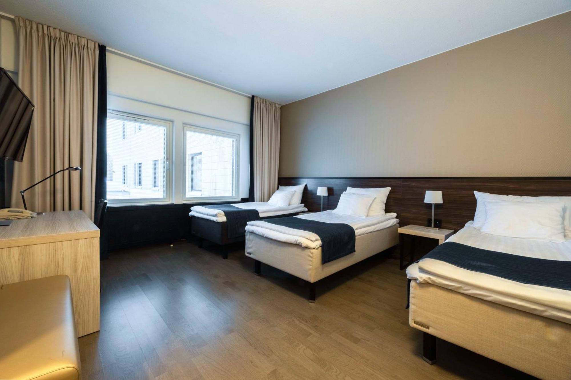 Hotel Oscar วาร์เคาส์ ภายนอก รูปภาพ