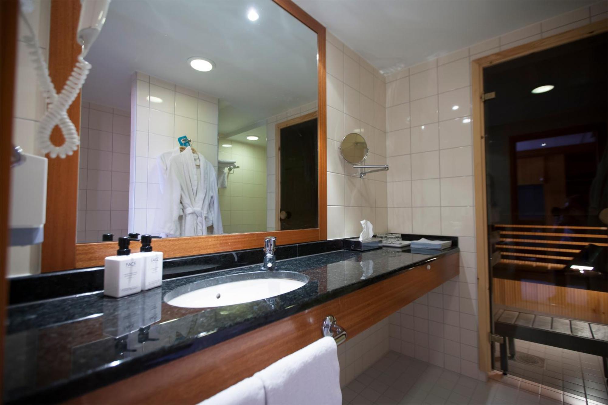 Hotel Oscar วาร์เคาส์ ห้อง รูปภาพ