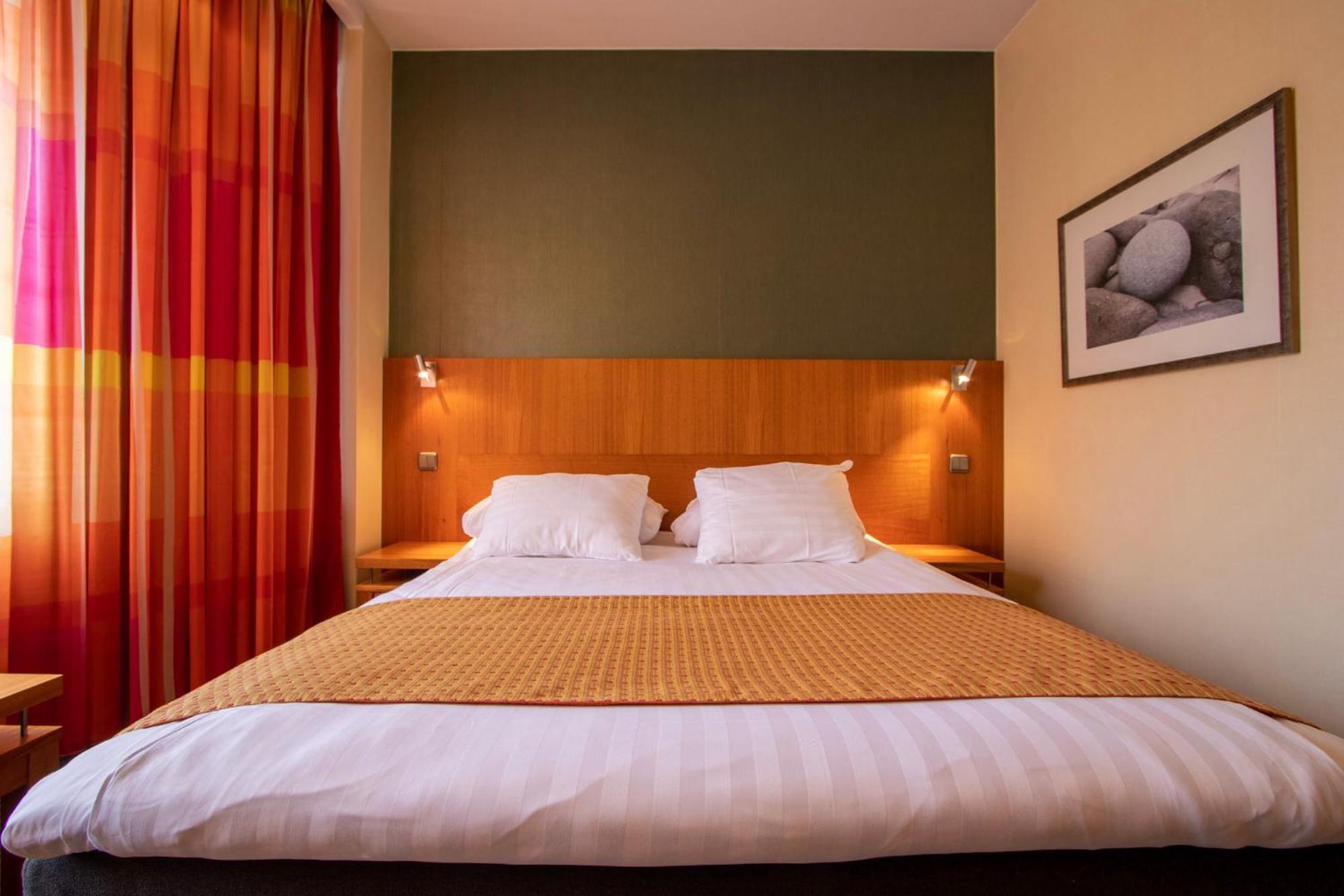 Hotel Oscar วาร์เคาส์ ภายนอก รูปภาพ